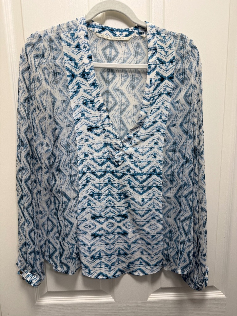 Cynthia Vincent Twelfth Street Crepe Long Sleeve Geometric Blouse-Size-S